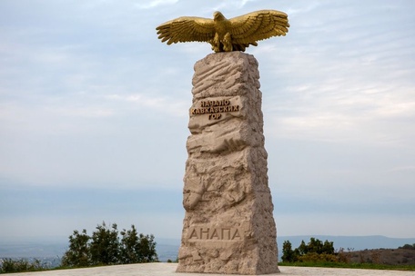 Не нужны ни сайты, ни приложения. 